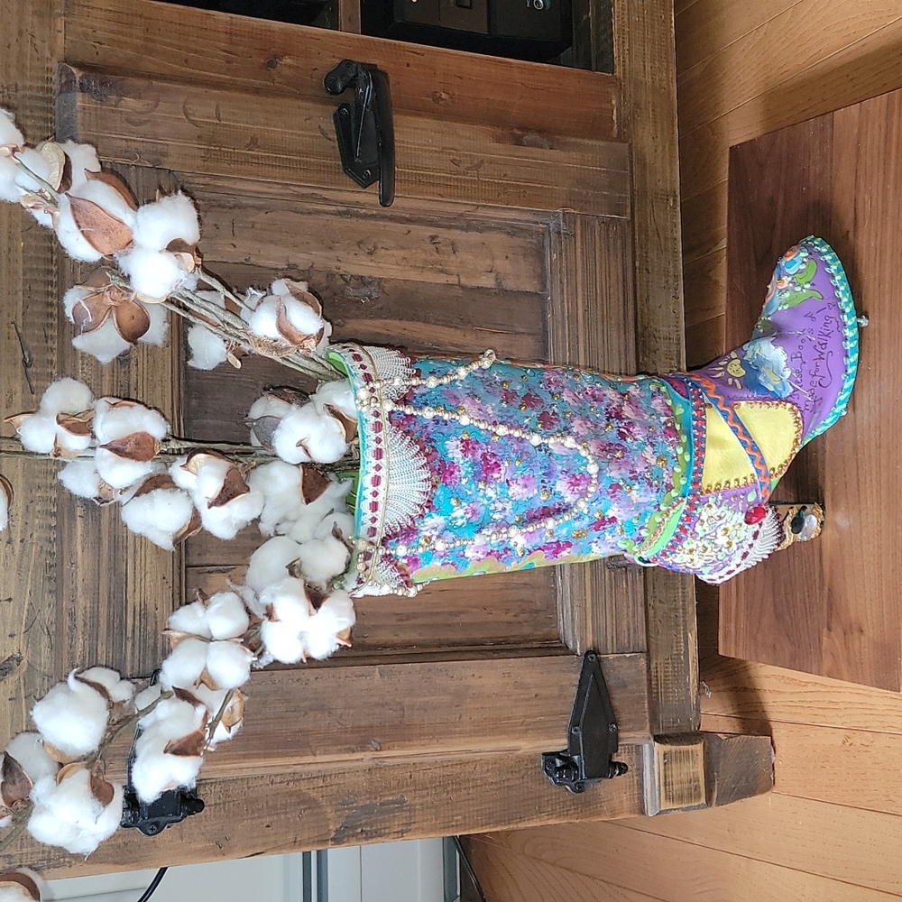 Boho-Artisan Cowboy Boot Decor